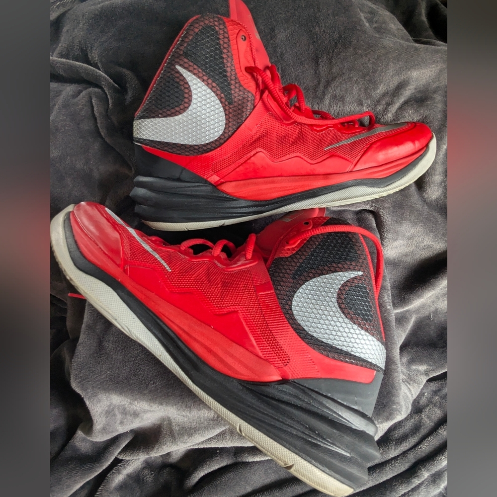 Nike Red and Black Men's Athletic High-Top Sneakers